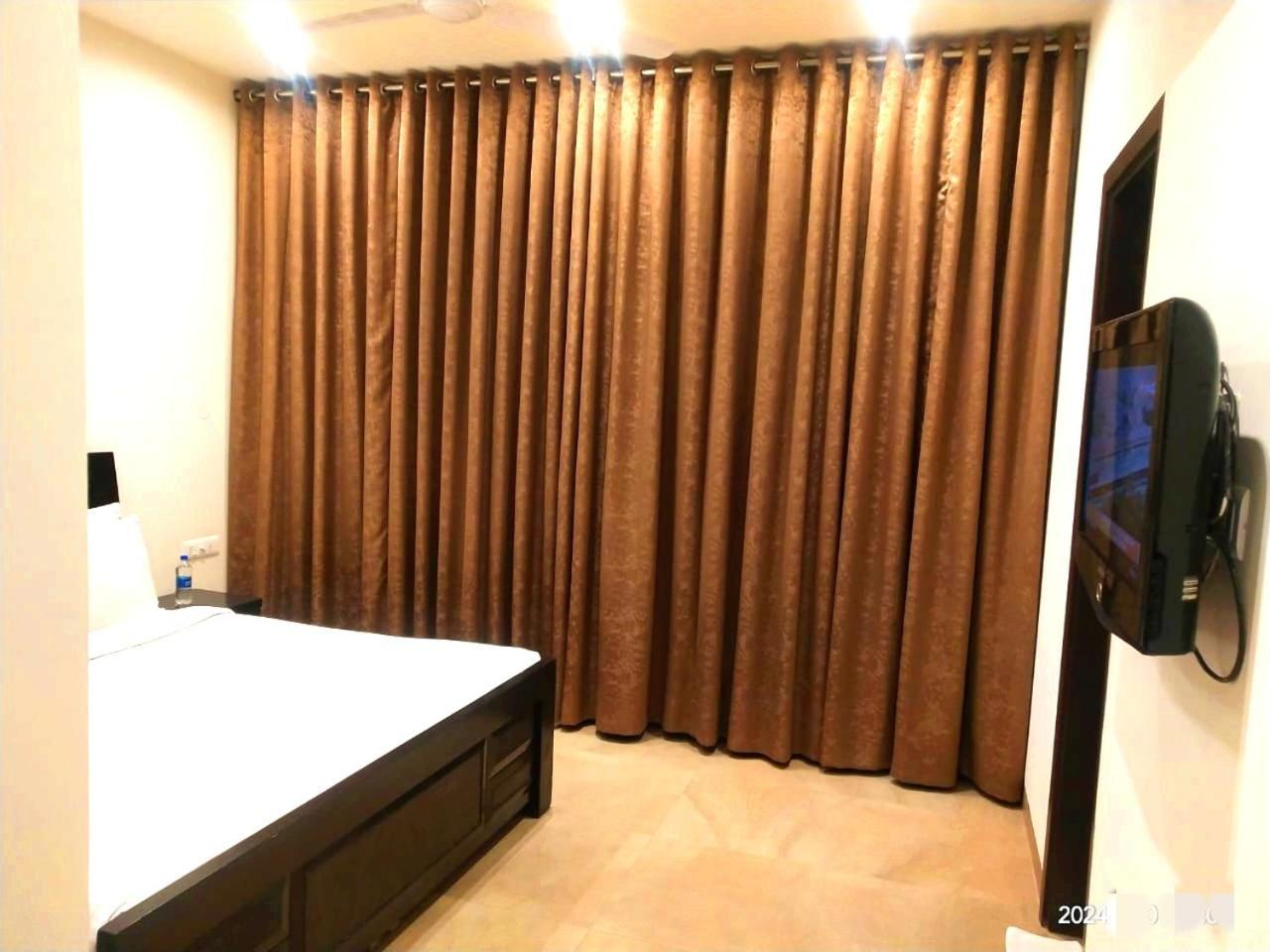 When In Gurgaon - Artemis Hospital 1 Min Walk, Fortis & Medanta 4 Mins Drive Exterior photo