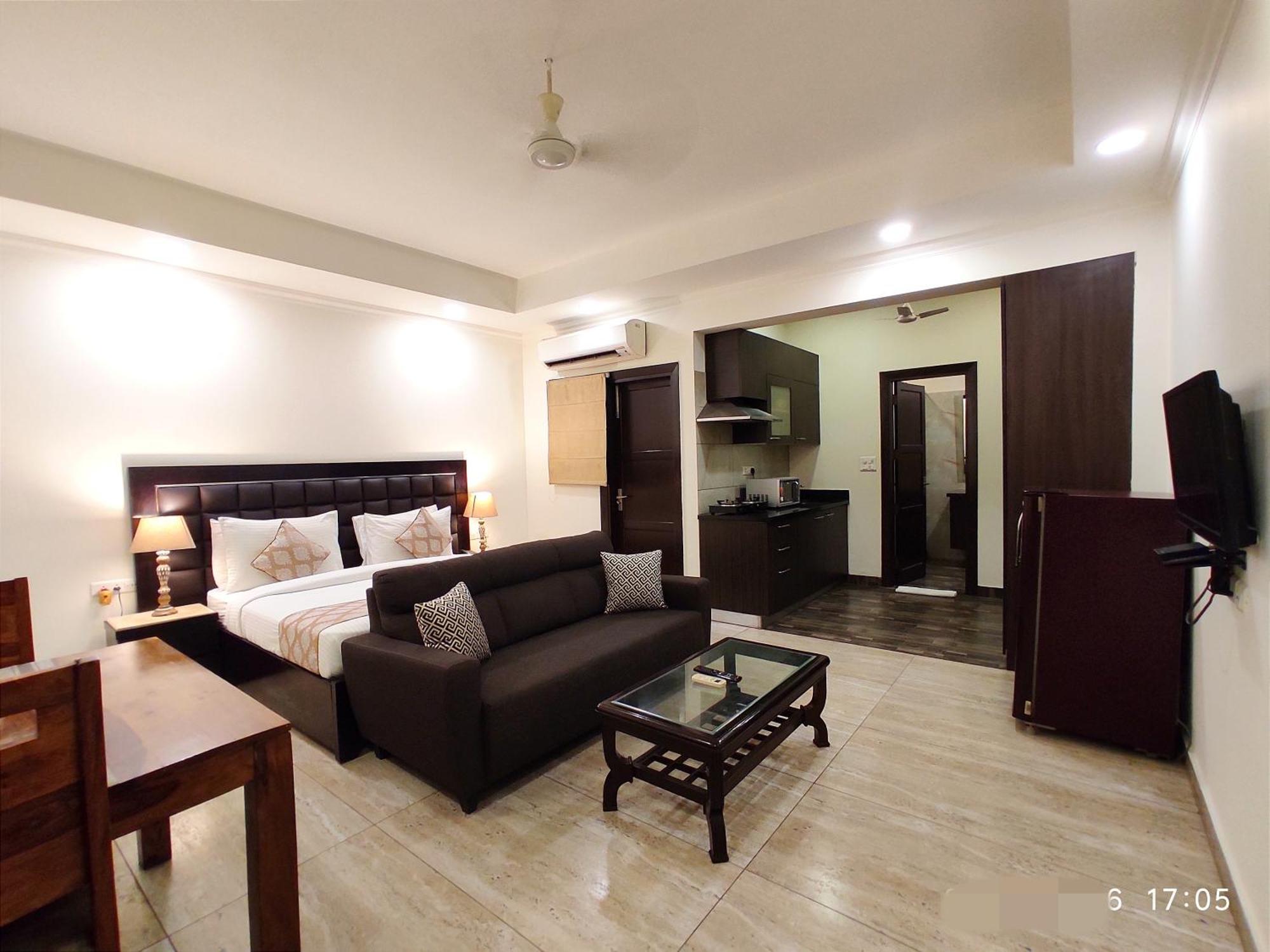 When In Gurgaon - Artemis Hospital 1 Min Walk, Fortis & Medanta 4 Mins Drive Exterior photo